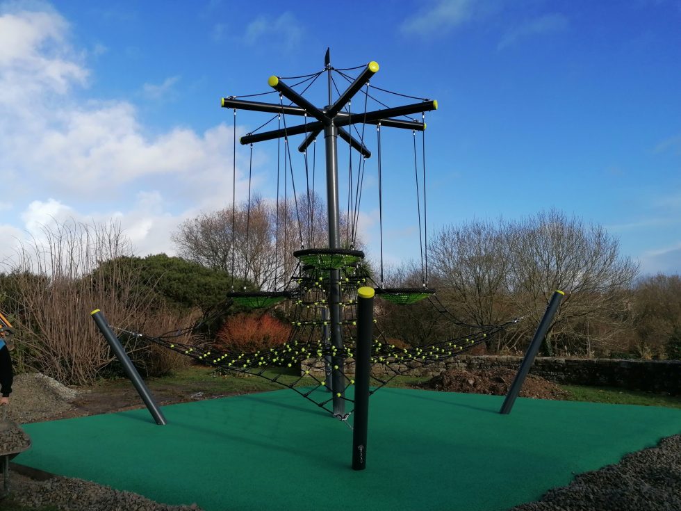 aire de jeux ploneour